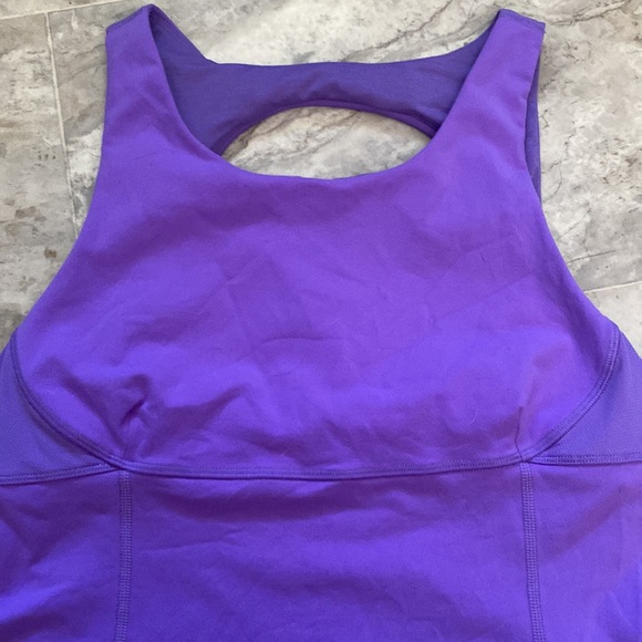 Lululemon tank - Picture 2 of 6